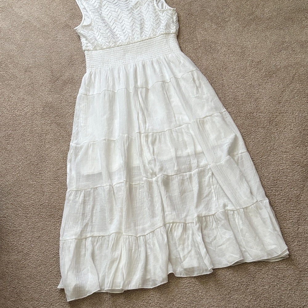 Elegant White Sleeveless Dress Size Large - Picture 8 of 8